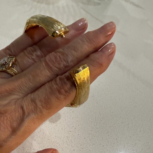 Gold Tone Metallic Clamp Bracelet - Picture 5 of 8